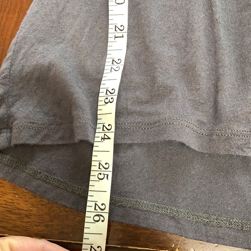 Filtre Ruffle Neck Gray Top - Picture 7 of 7